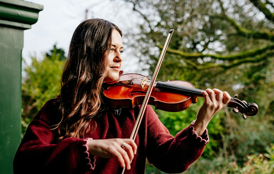 Annie Pullar Music portrait photo session